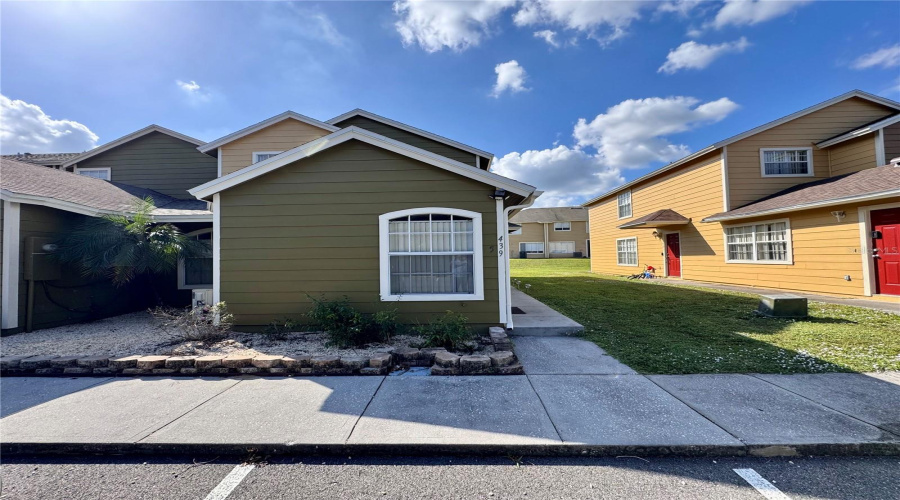 Davenport, Florida 33897, 4 Bedroom Bedrooms, ,3 Bathroombathrooms,Residential,For Sale,Coconut Palm,0,Mfrg5117068