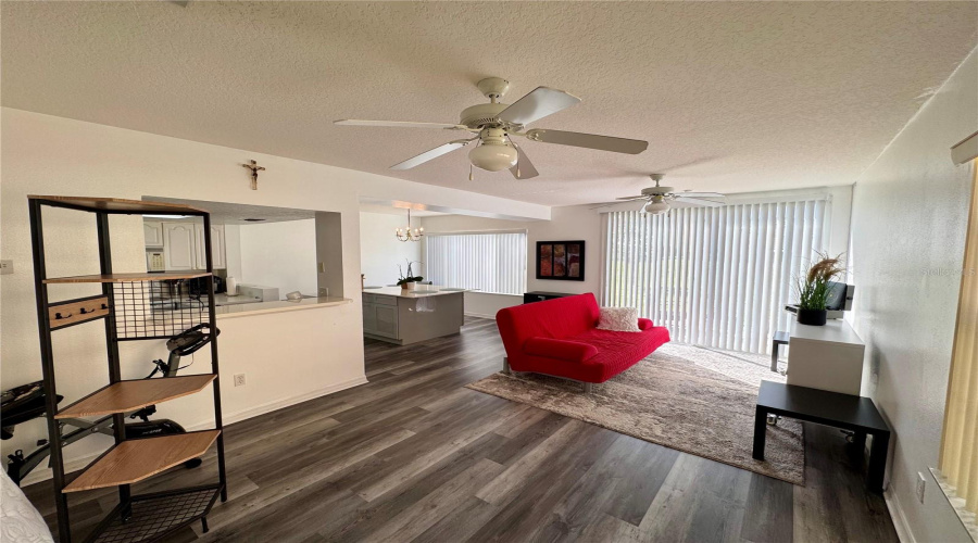 Davenport, Florida 33897, 4 Bedroom Bedrooms, ,3 Bathroombathrooms,Residential,For Sale,Coconut Palm,0,Mfrg5117068