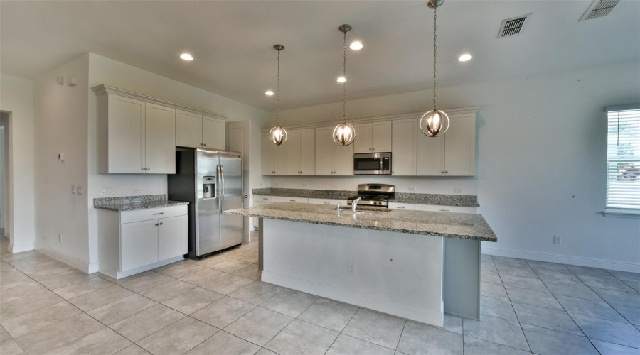 Davenport, Florida 33897, 4 Bedroom Bedrooms, ,3 Bathroombathrooms,Residential,For Sale,Olmo,0,Mfro6437700