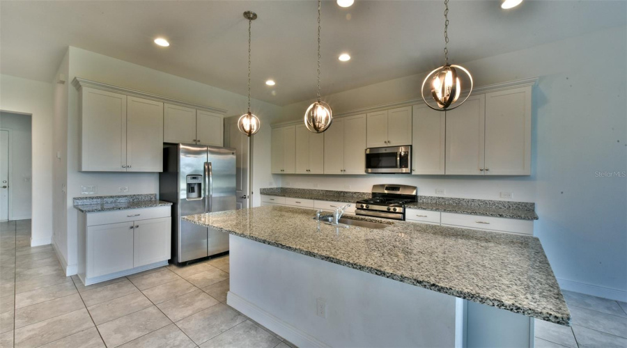 Davenport, Florida 33897, 4 Bedroom Bedrooms, ,3 Bathroombathrooms,Residential,For Sale,Olmo,0,Mfro6437700