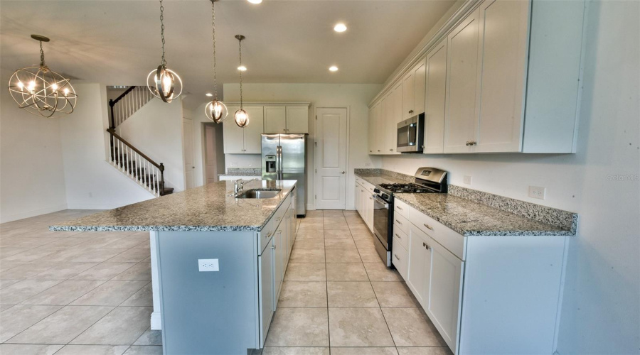 Davenport, Florida 33897, 4 Bedroom Bedrooms, ,3 Bathroombathrooms,Residential,For Sale,Olmo,0,Mfro6437700