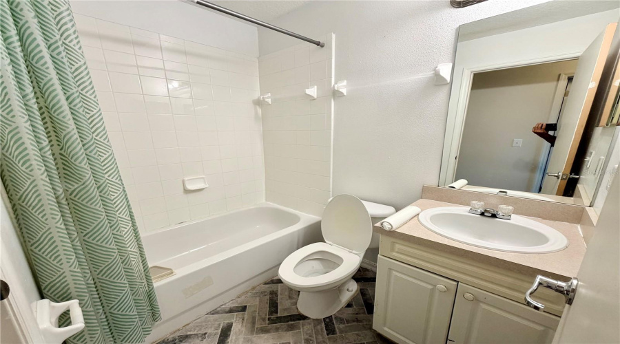 Davenport, Florida 33897, 4 Bedroom Bedrooms, ,3 Bathroombathrooms,Residential,For Sale,Washington Palm,0,Mfrg5117076