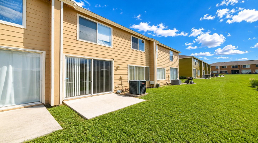 Davenport, Florida 33897, 4 Bedroom Bedrooms, ,3 Bathroombathrooms,Residential,For Sale,Washington Palm,0,Mfrg5117076