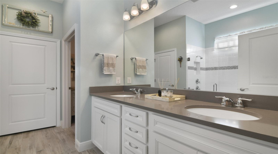 Kissimmee, Florida 34747, 2 Bedroom Bedrooms, ,2 Bathroombathrooms,Residential,For Sale,Antilles Club,0,Mfro6437814