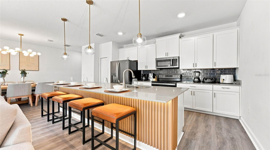 Davenport, Florida 33896, 4 Bedroom Bedrooms, ,3 Bathroombathrooms,Residential,For Sale,Pebble Beach,0,Mfro6437836