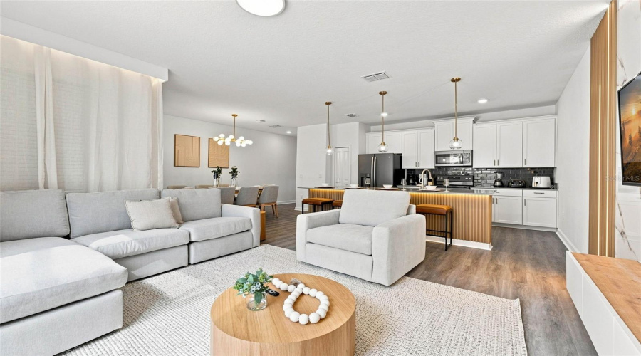 Davenport, Florida 33896, 4 Bedroom Bedrooms, ,3 Bathroombathrooms,Residential,For Sale,Pebble Beach,0,Mfro6437836