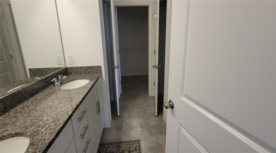 Kissimmee, Florida 34747, 2 Bedroom Bedrooms, ,2 Bathroombathrooms,Residential,For Sale,Flora Pass,0,Mfro6437912