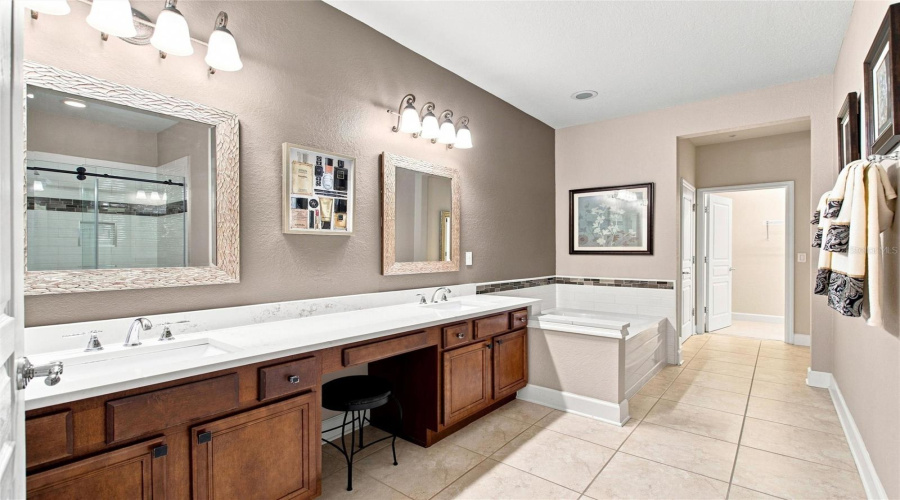 Davenport, Florida 33896, 3 Bedroom Bedrooms, ,2 Bathroombathrooms,Residential,For Sale,Lisbon Ct,0,Mfrs5156519