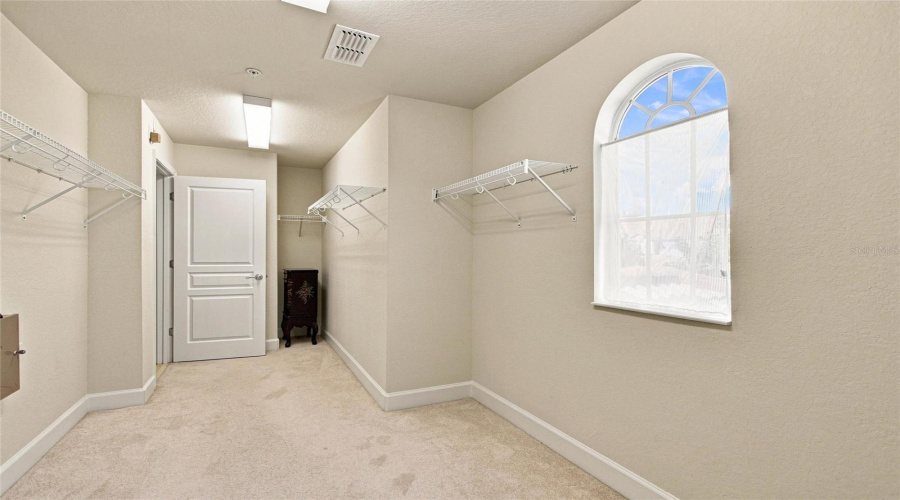 Davenport, Florida 33896, 3 Bedroom Bedrooms, ,2 Bathroombathrooms,Residential,For Sale,Lisbon Ct,0,Mfrs5156519