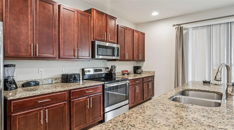 Kissimmee, Florida 34747, 5 Bedroom Bedrooms, ,5 Bathroombathrooms,Residential,For Sale,Pendant,0,Mfro6437863