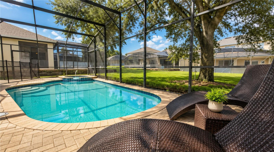 Kissimmee, Florida 34747, 6 Bedroom Bedrooms, ,4 Bathroombathrooms,Residential,For Sale,Basnett,0,Mfro6435446