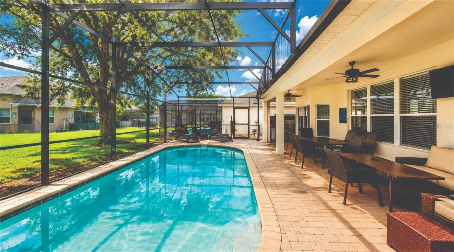 Kissimmee, Florida 34747, 6 Bedroom Bedrooms, ,4 Bathroombathrooms,Residential,For Sale,Basnett,0,Mfro6435446