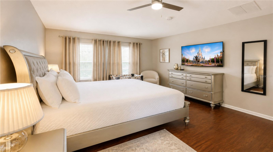 Kissimmee, Florida 34747, 6 Bedroom Bedrooms, ,4 Bathroombathrooms,Residential,For Sale,Basnett,0,Mfro6435446