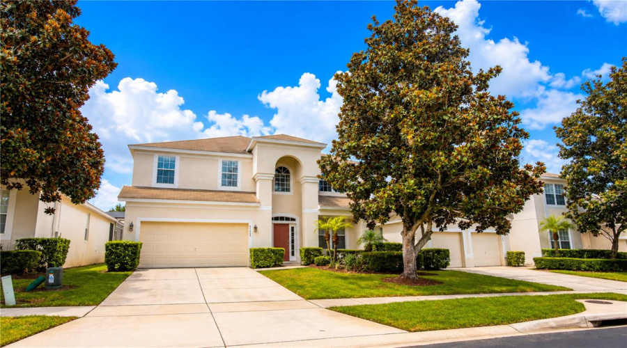 Kissimmee, Florida 34747, 6 Bedroom Bedrooms, ,4 Bathroombathrooms,Residential,For Sale,Basnett,0,Mfro6435446