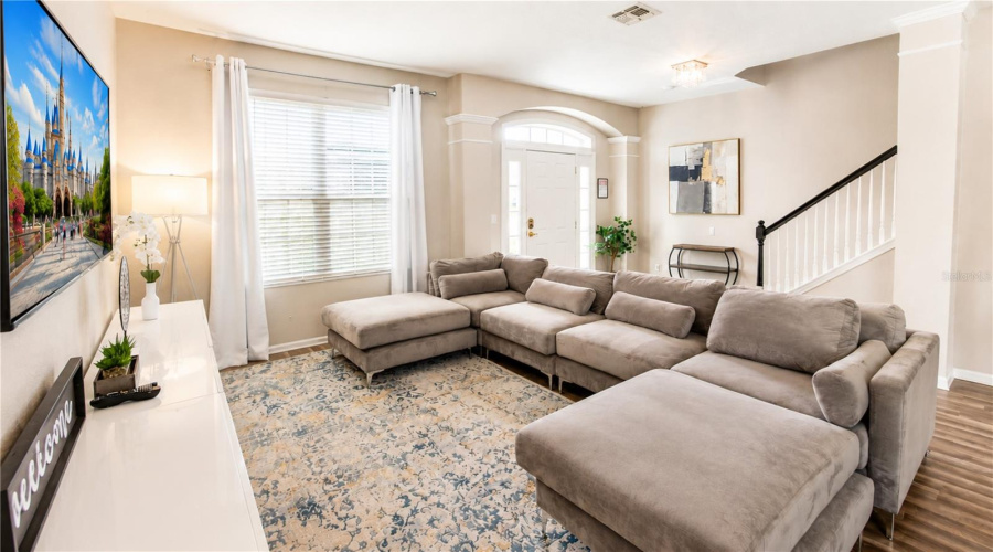 Kissimmee, Florida 34747, 6 Bedroom Bedrooms, ,4 Bathroombathrooms,Residential,For Sale,Basnett,0,Mfro6435446