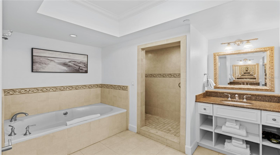 Kissimmee, Florida 34747, 2 Bedroom Bedrooms, ,2 Bathroombathrooms,Residential,For Sale,Gathering,0,Mfro6432059