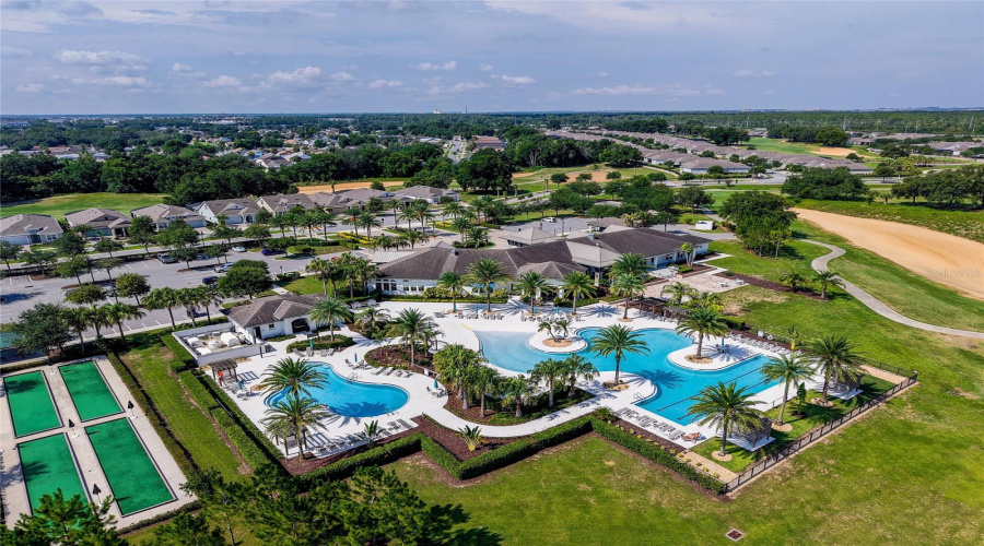 Kissimmee, Florida 34747, 2 Bedroom Bedrooms, ,2 Bathroombathrooms,Residential,For Sale,Key Bay,0,Mfro6438140