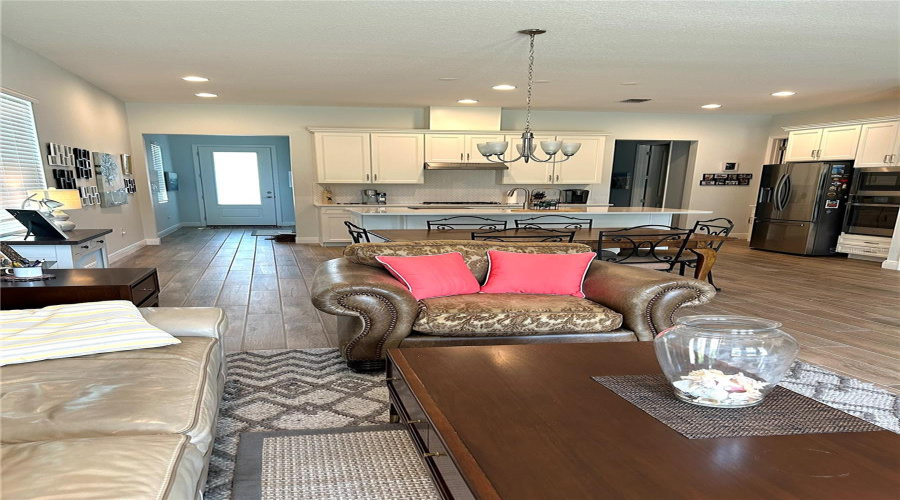 Kissimmee, Florida 34747, 2 Bedroom Bedrooms, ,2 Bathroombathrooms,Residential,For Sale,Key Bay,0,Mfro6438140