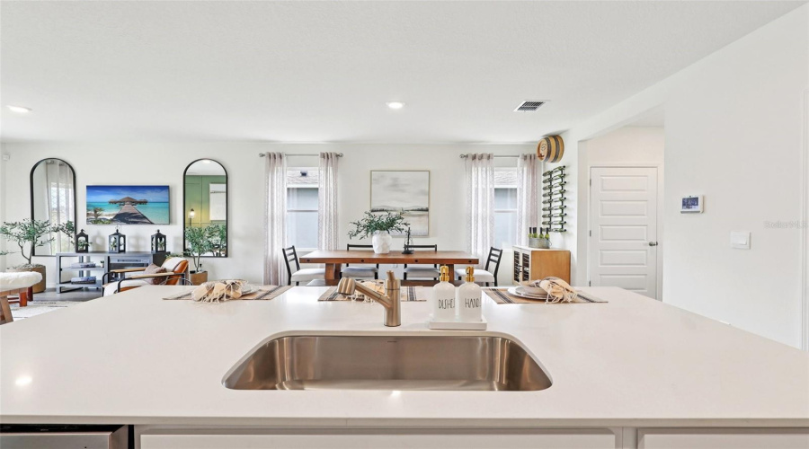 Davenport, Florida 33837, 5 Bedroom Bedrooms, ,3 Bathroombathrooms,Residential,For Sale,Limeklin Falls,0,Mfro6425300