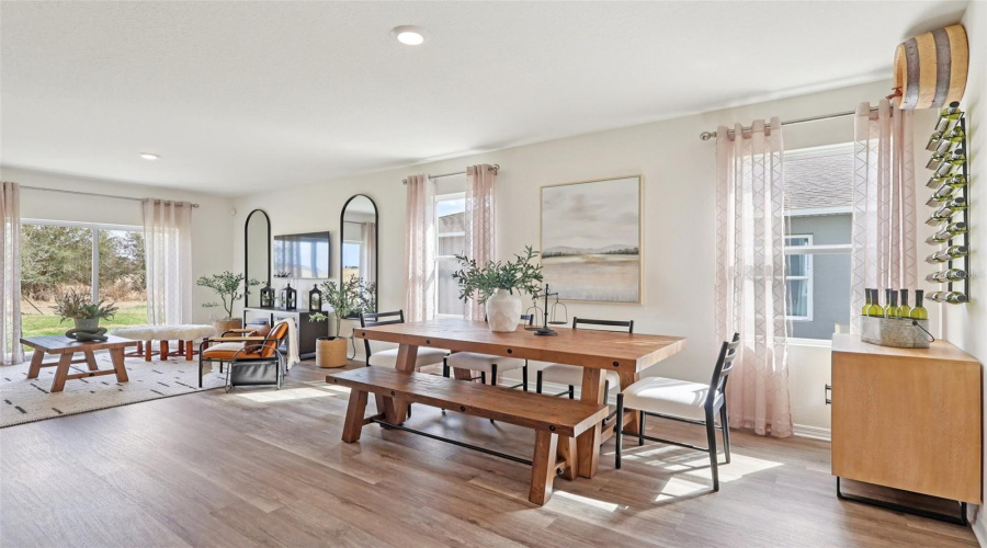Davenport, Florida 33837, 5 Bedroom Bedrooms, ,3 Bathroombathrooms,Residential,For Sale,Limeklin Falls,0,Mfro6425300