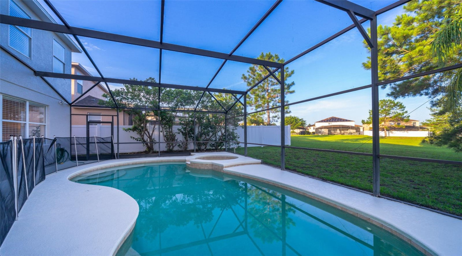 Davenport, Florida 33896, 6 Bedroom Bedrooms, ,4 Bathroombathrooms,Residential,For Sale,Pine Ridge,0,Mfrs5121315