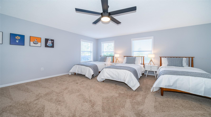 Davenport, Florida 33896, 6 Bedroom Bedrooms, ,4 Bathroombathrooms,Residential,For Sale,Pine Ridge,0,Mfrs5121315