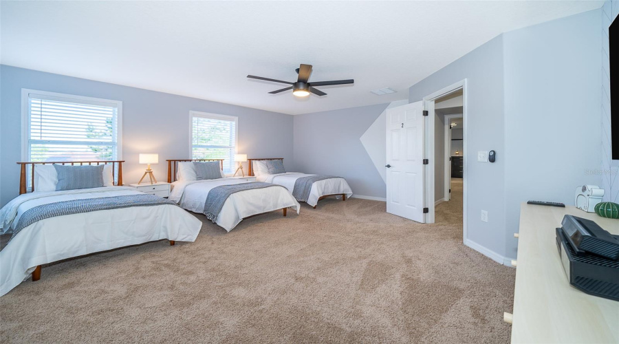 Davenport, Florida 33896, 6 Bedroom Bedrooms, ,4 Bathroombathrooms,Residential,For Sale,Pine Ridge,0,Mfrs5121315