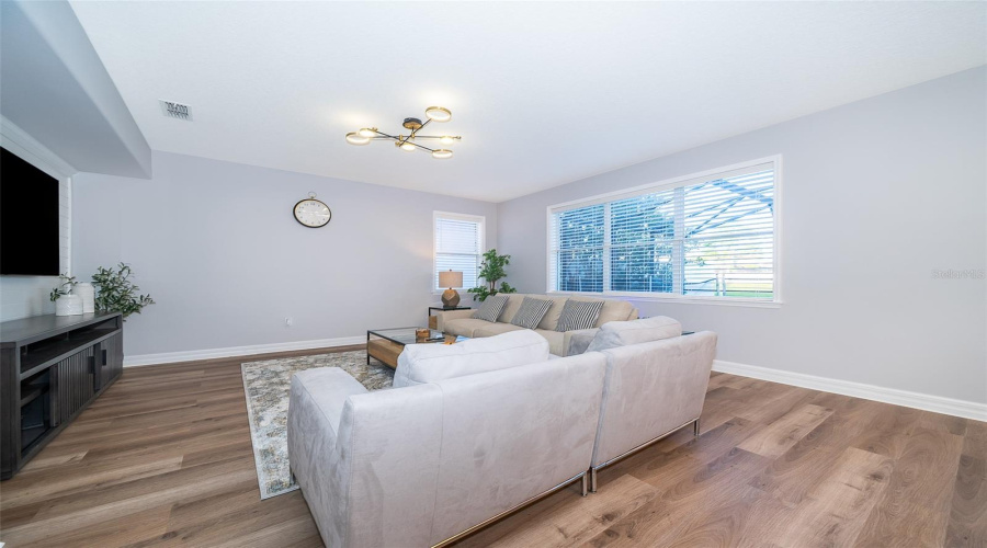 Davenport, Florida 33896, 6 Bedroom Bedrooms, ,4 Bathroombathrooms,Residential,For Sale,Pine Ridge,0,Mfrs5121315
