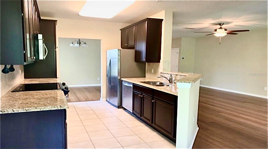 Davenport, Florida 33896, 2 Bedroom Bedrooms, ,2 Bathroombathrooms,Residential,For Sale,Bella Tierra Ct,0,Mfrs5149600