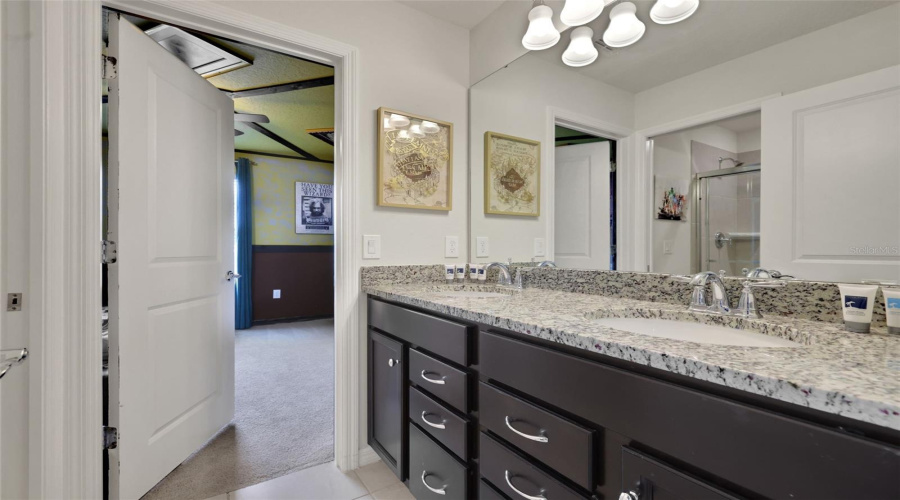 Davenport, Florida 33897, 10 Bedroom Bedrooms, ,8 Bathroombathrooms,Residential,For Sale,Lelani,0,Mfro6436965