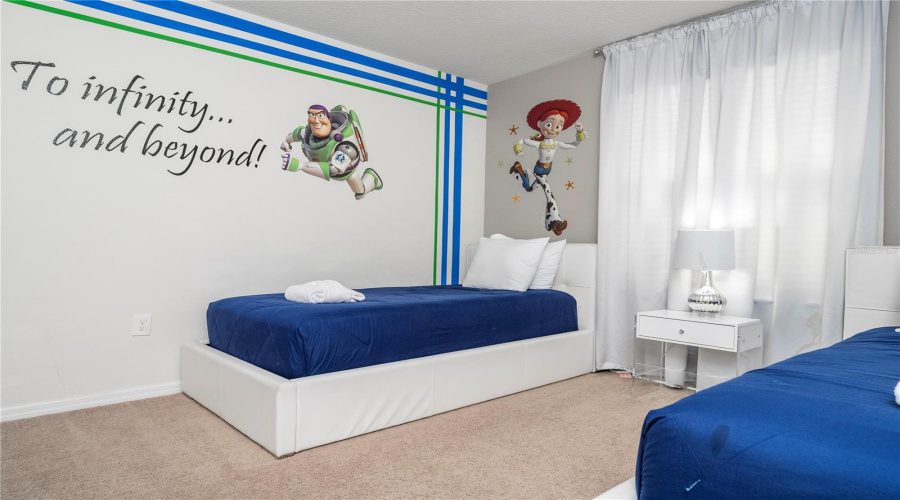Kissimmee, Florida 34747, 6 Bedroom Bedrooms, ,4 Bathroombathrooms,Residential,For Sale,Rhodes,0,Mfro6381275