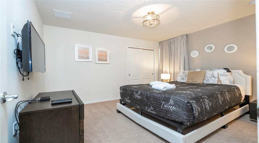 Kissimmee, Florida 34747, 6 Bedroom Bedrooms, ,4 Bathroombathrooms,Residential,For Sale,Rhodes,0,Mfro6381275