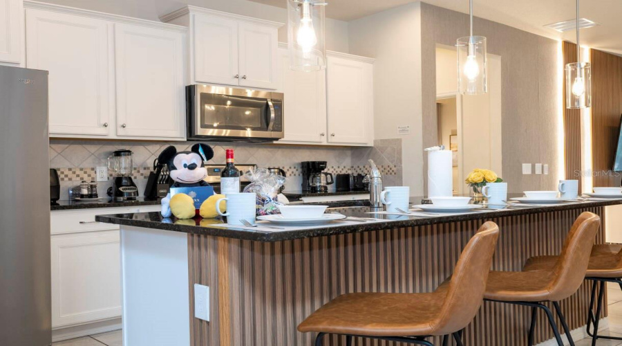 Kissimmee, Florida 34747, 6 Bedroom Bedrooms, ,4 Bathroombathrooms,Residential,For Sale,Rhodes,0,Mfro6381275
