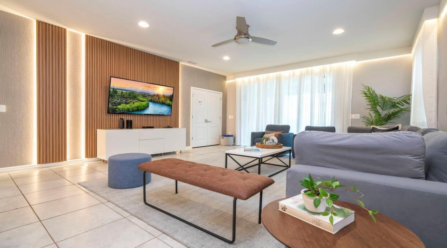 Kissimmee, Florida 34747, 6 Bedroom Bedrooms, ,4 Bathroombathrooms,Residential,For Sale,Rhodes,0,Mfro6381275