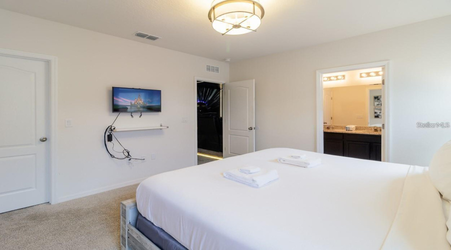 Davenport, Florida 33837, 6 Bedroom Bedrooms, ,5 Bathroombathrooms,Residential,For Sale,Broad Oak,0,Mfro6338003