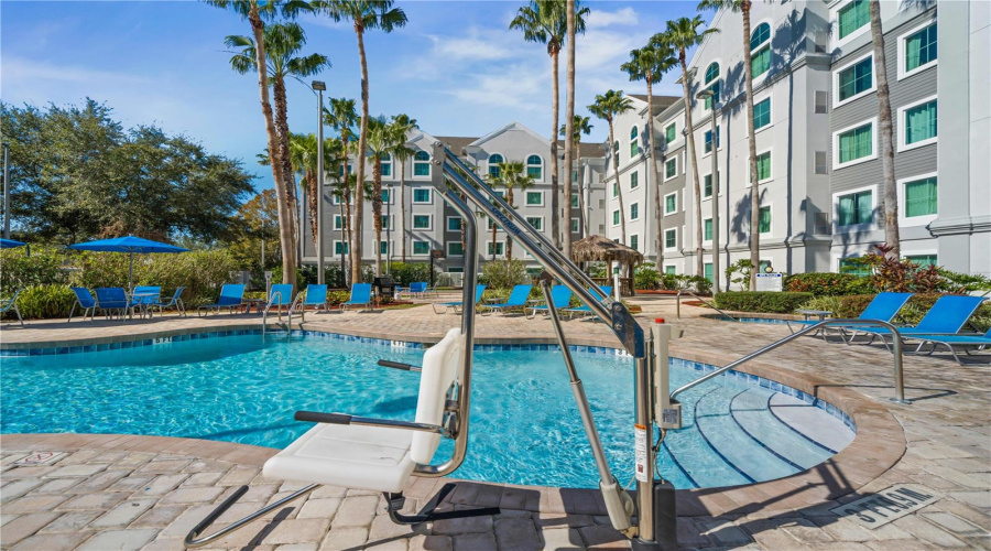 Orlando, Florida 32836, 1 Bedroom Bedrooms, ,1 Bathroombathrooms,Residential,For Sale,Palm,0,Mfrtb8516594
