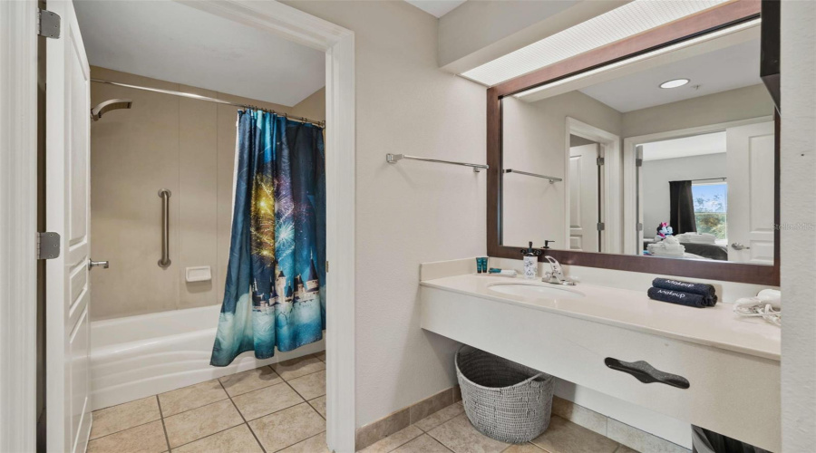 Orlando, Florida 32836, 1 Bedroom Bedrooms, ,1 Bathroombathrooms,Residential,For Sale,Palm,0,Mfrtb8516594