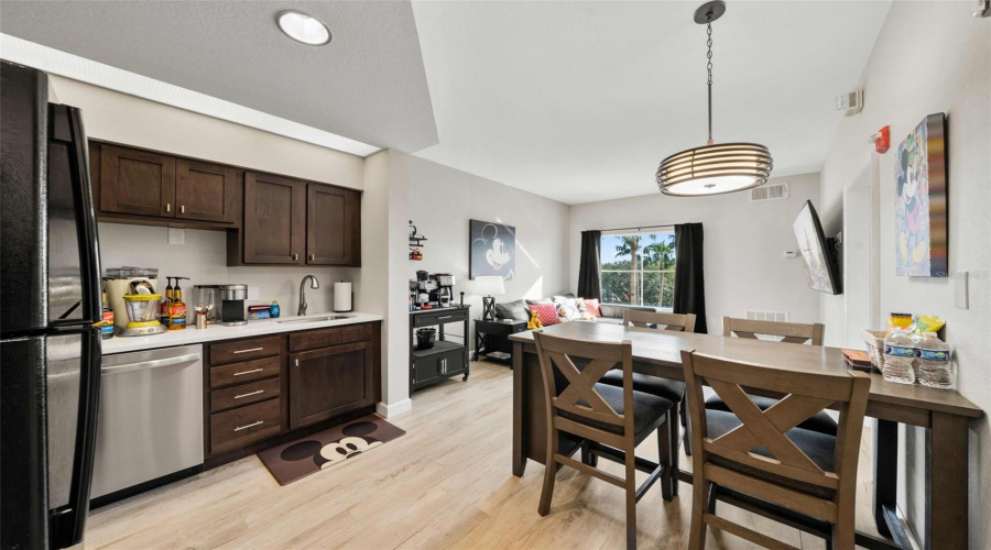Orlando, Florida 32836, 1 Bedroom Bedrooms, ,1 Bathroombathrooms,Residential,For Sale,Palm,0,Mfrtb8516594