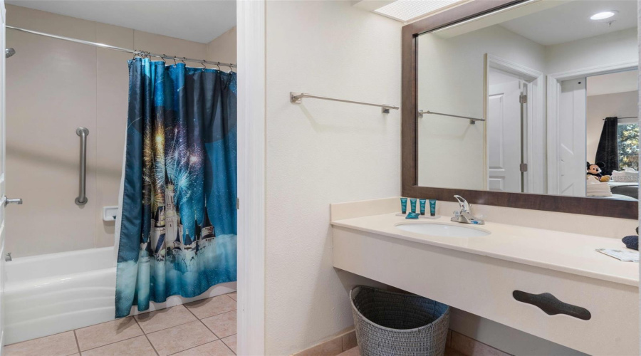 Orlando, Florida 32836, 1 Bedroom Bedrooms, ,1 Bathroombathrooms,Residential,For Sale,Palm,0,Mfrtb8516594