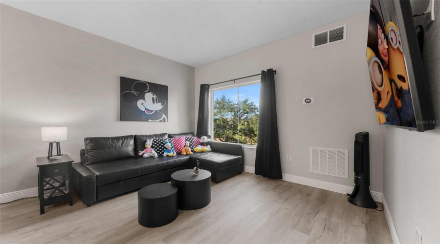 Orlando, Florida 32836, 1 Bedroom Bedrooms, ,1 Bathroombathrooms,Residential,For Sale,Palm,0,Mfrtb8516594
