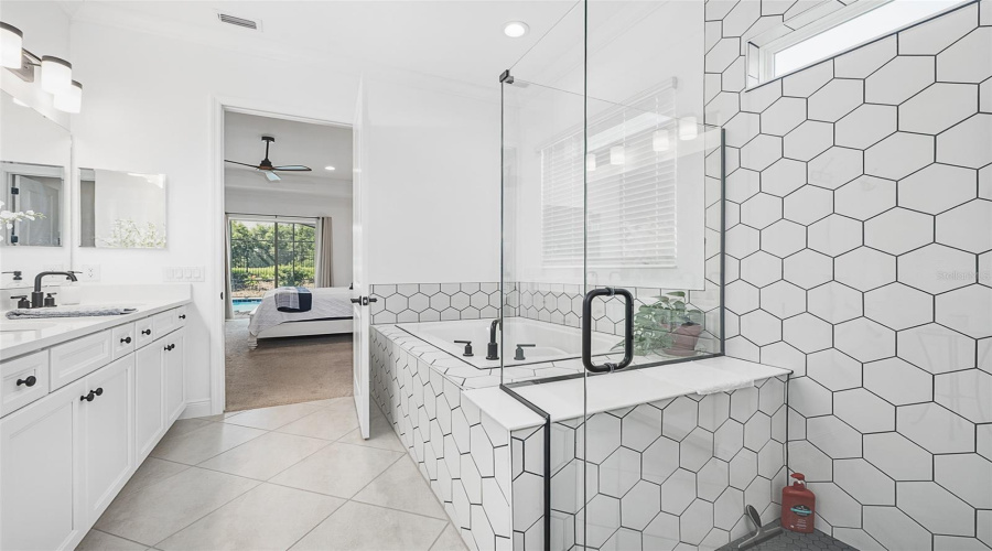 Kissimmee, Florida 34747, 3 Bedroom Bedrooms, ,3 Bathroombathrooms,Residential,For Sale,Four Seasons,0,Mfrv4950940