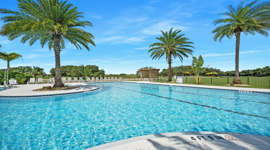 Kissimmee, Florida 34747, 3 Bedroom Bedrooms, ,3 Bathroombathrooms,Residential,For Sale,Four Seasons,0,Mfrv4950940