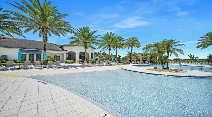 Kissimmee, Florida 34747, 3 Bedroom Bedrooms, ,3 Bathroombathrooms,Residential,For Sale,Four Seasons,0,Mfrv4950940