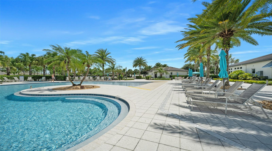 Kissimmee, Florida 34747, 3 Bedroom Bedrooms, ,3 Bathroombathrooms,Residential,For Sale,Four Seasons,0,Mfrv4950940