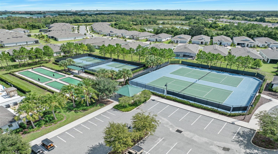 Kissimmee, Florida 34747, 3 Bedroom Bedrooms, ,3 Bathroombathrooms,Residential,For Sale,Four Seasons,0,Mfrv4950940