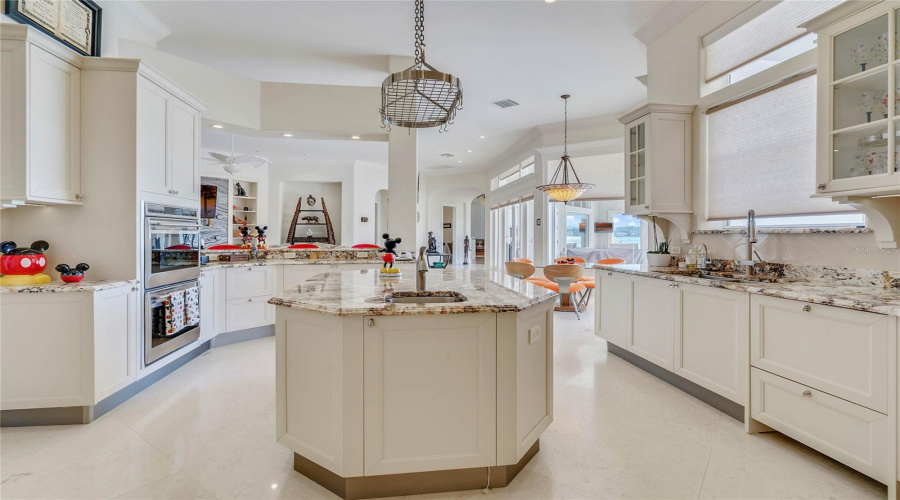 Orlando, Florida 32836, 6 Bedroom Bedrooms, ,6 Bathroombathrooms,Residential,For Sale,Southern Breeze,0,Mfro6344799