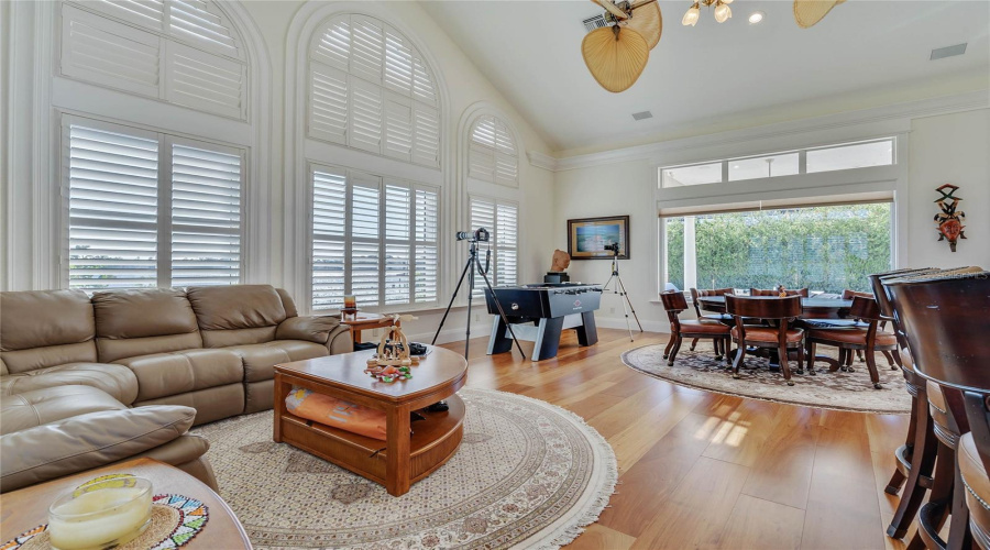 Orlando, Florida 32836, 6 Bedroom Bedrooms, ,6 Bathroombathrooms,Residential,For Sale,Southern Breeze,0,Mfro6344799