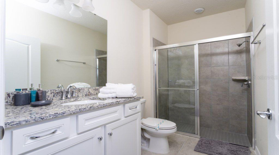 Davenport, Florida 33837, 5 Bedroom Bedrooms, ,4 Bathroombathrooms,Residential,For Sale,Oak Spring,0,Mfro6438291