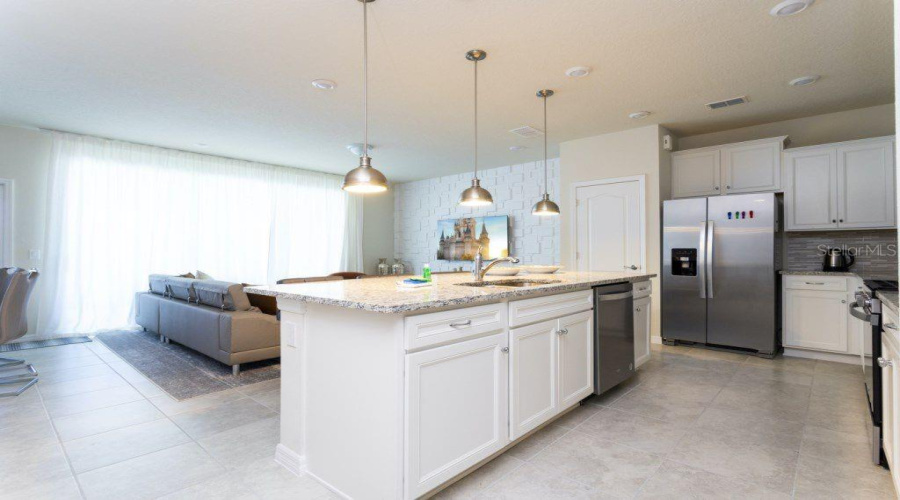 Davenport, Florida 33837, 5 Bedroom Bedrooms, ,4 Bathroombathrooms,Residential,For Sale,Oak Spring,0,Mfro6438291