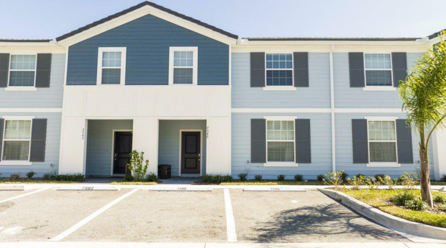 Davenport, Florida 33837, 5 Bedroom Bedrooms, ,4 Bathroombathrooms,Residential,For Sale,Oak Spring,0,Mfro6438291
